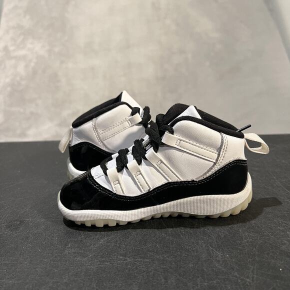 Jordan 11 Retro DMP Gratitude Shoes Toddler 8C Black White Gold 378040-170 Baby - Picture 7 of 9